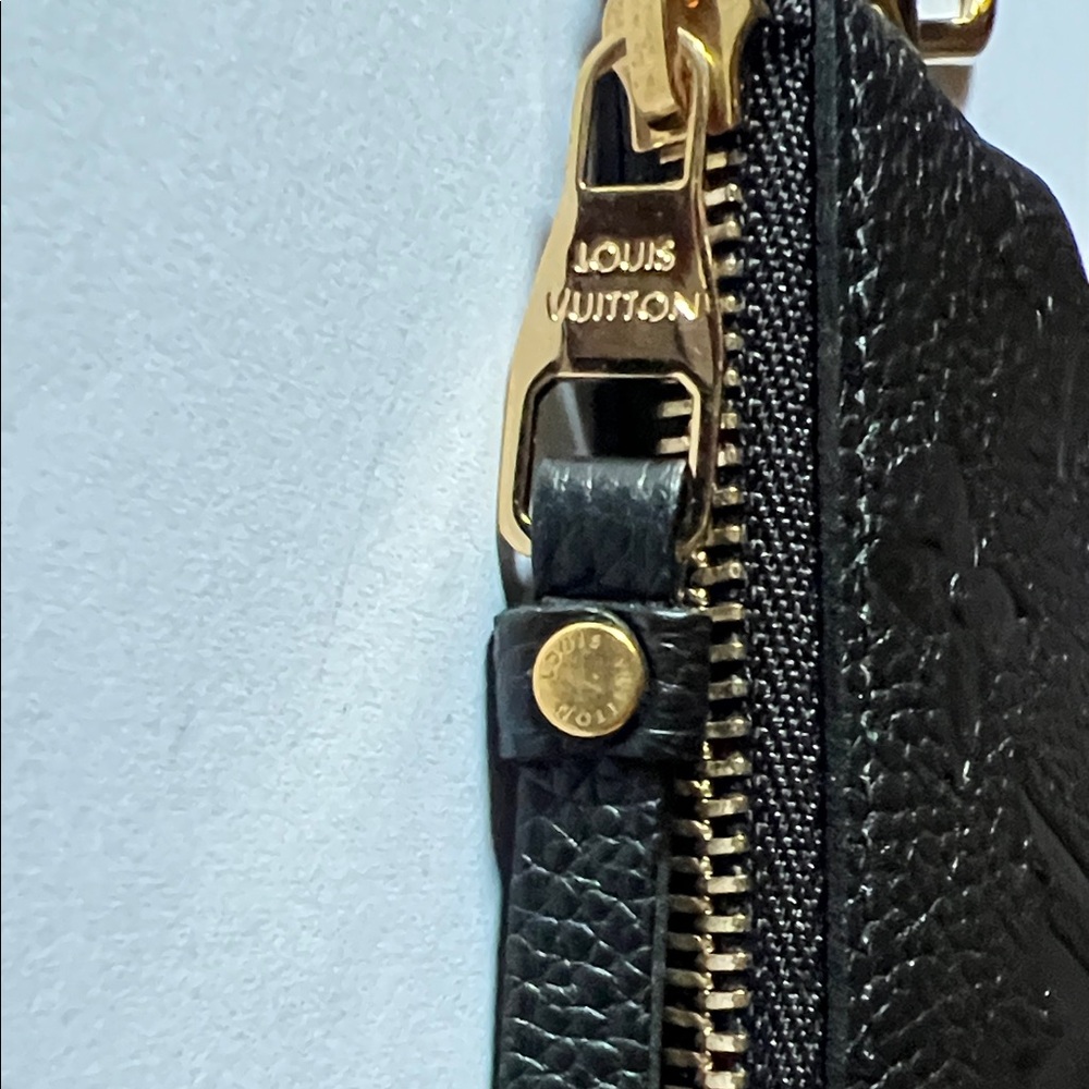 Louis Vuitton Black Monogram Key Holder with Gold Accent - Picture 5 of 10